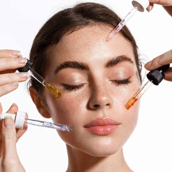 Пептидный лифтинг: Как «приказать» коже снова стать молодой