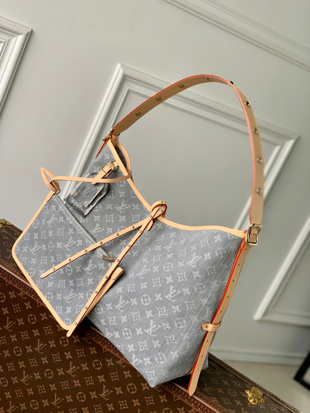 Louis Vuitton CarryAll MM