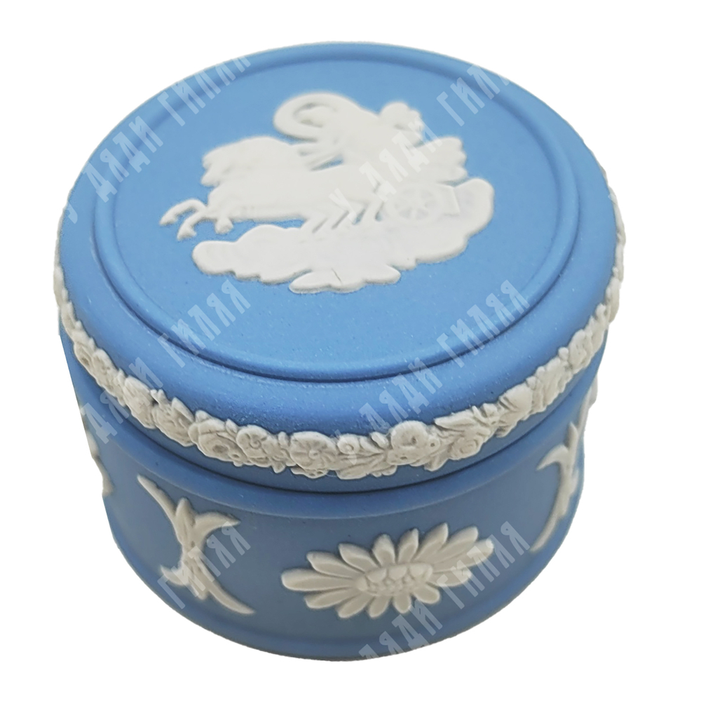 Шкатулка-таблетница. Яшмовый бисквитный фарфор, ручная работа. Wedgwood (Веджвуд), Англия, 1979