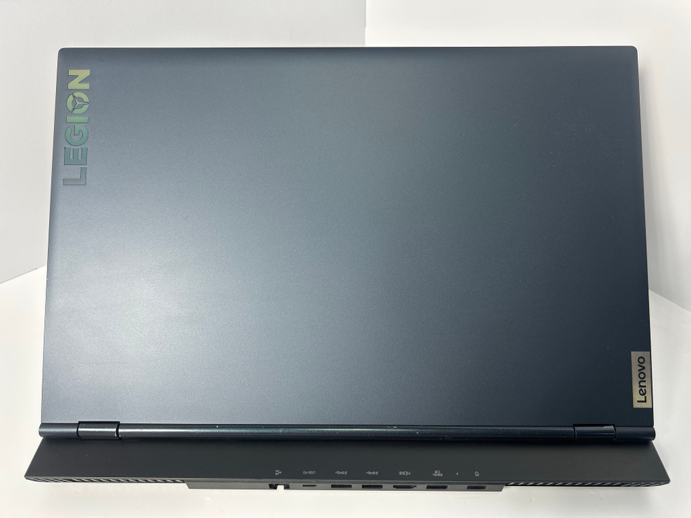 Ноутбук Lenovo Legion 5 17ACH6H (82JY00F7RU) 17.3"/AMD Ryzen 7 5800H/RAM 16GB/SSD 512GB/NVIDIA GeForce RTX 3060 6GB/IPS 144Hz/1920*1080/Windows 11/Подсветка кл-ры: LED/черный. Состояние: Уценка/небольшой след. на матрице от клавиатуры/скол на крышке