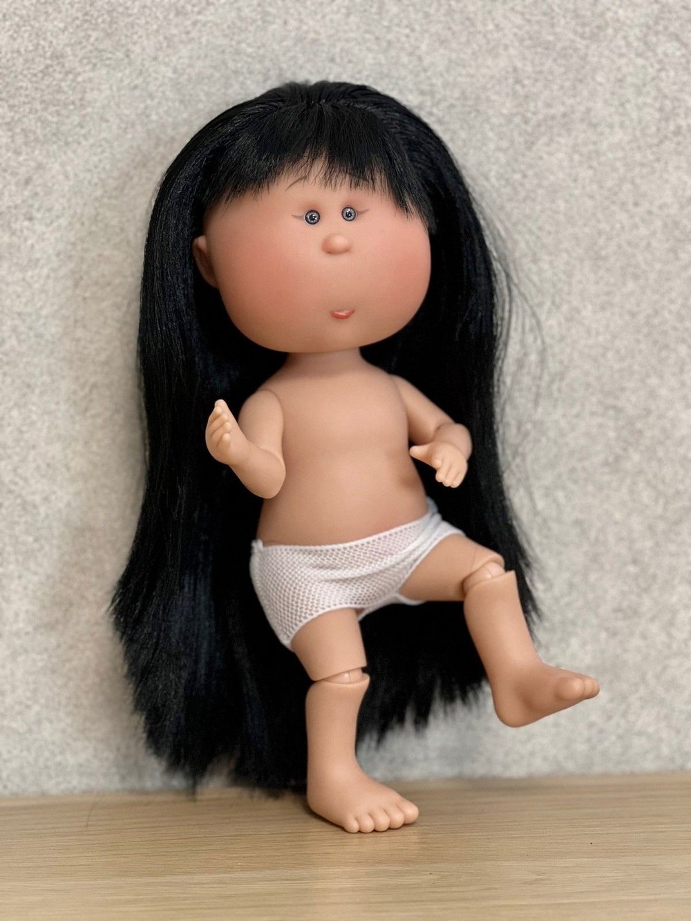 Кукла Nines виниловая 30см MIA CASE шарнирная без одежды (1206W)