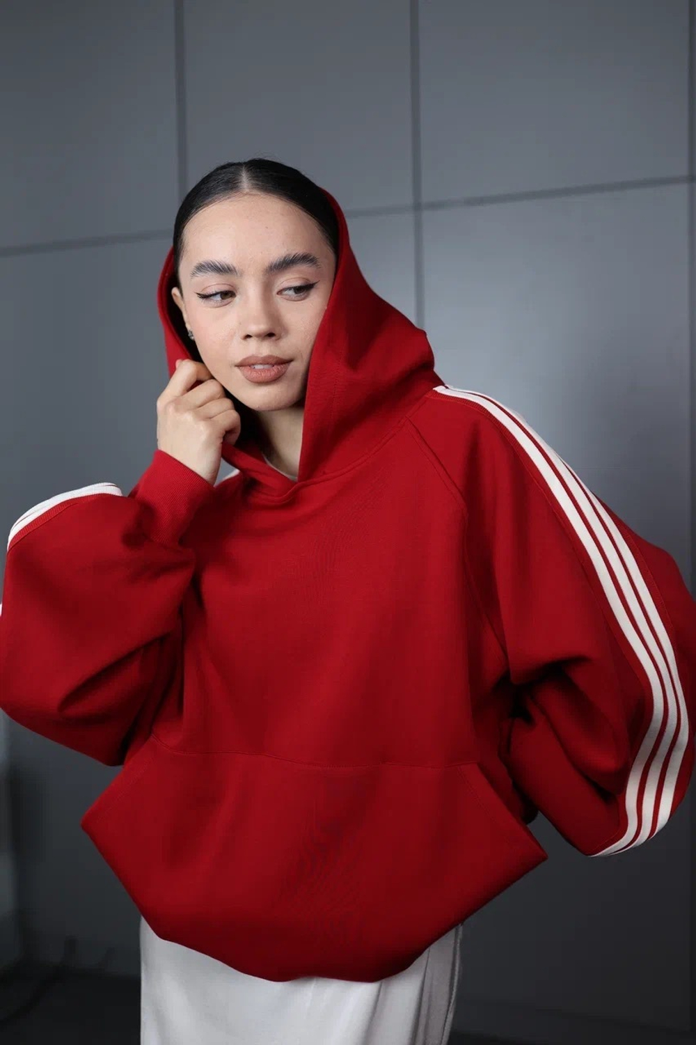 худи с молочными полосками