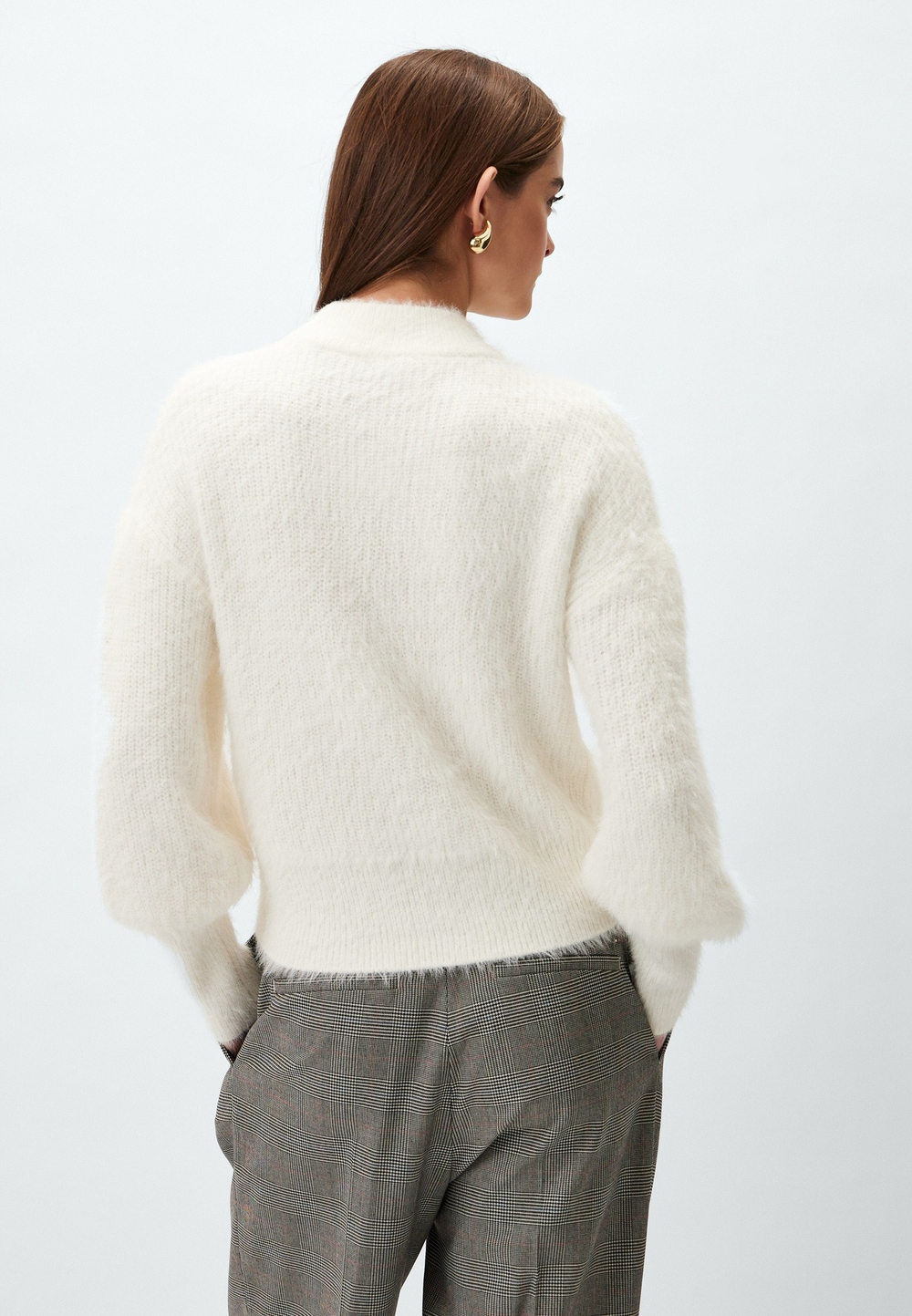 Свитер женский GUESS