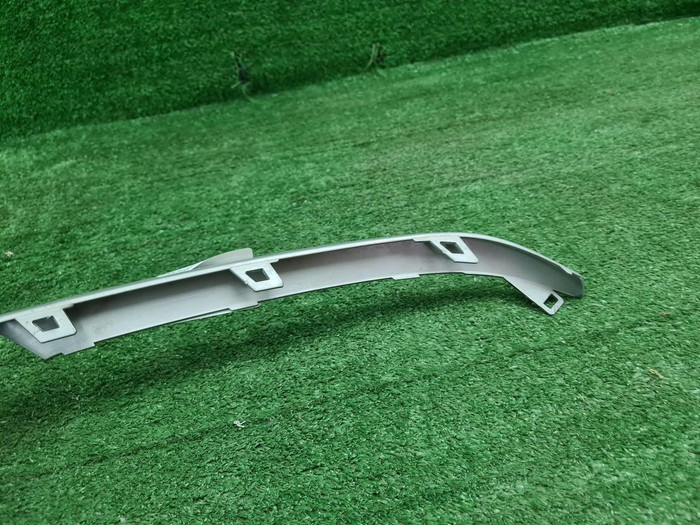 Накладка переднего бампера BMW 5er G30 (2017-2020)