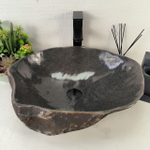 Раковина из речного камня RS-65059 52*41*15 0862