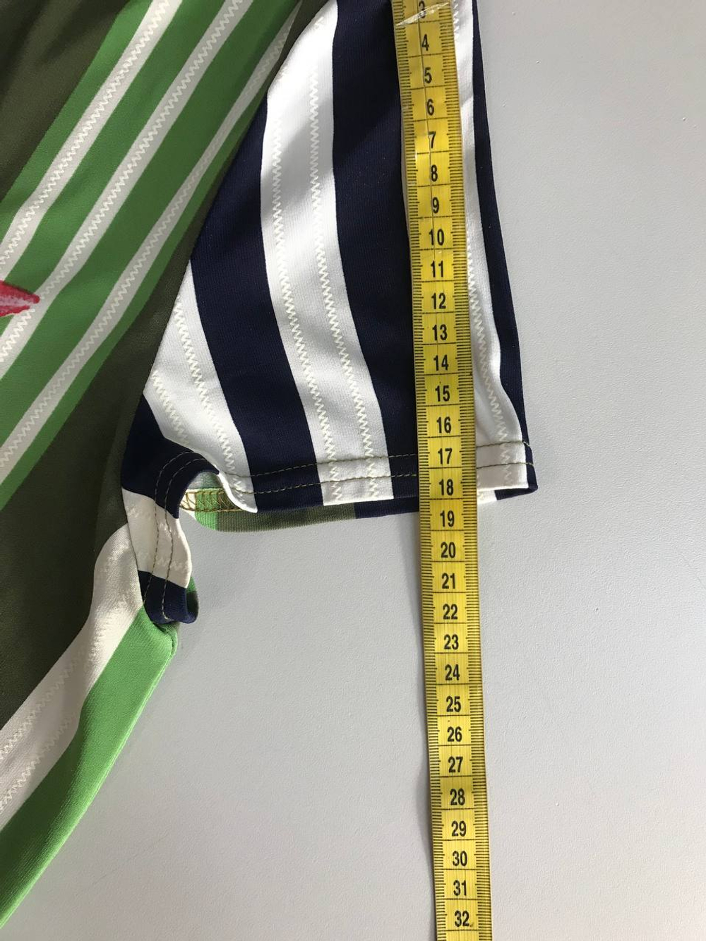 Блузка приятная к телу, визуально на 50 размер