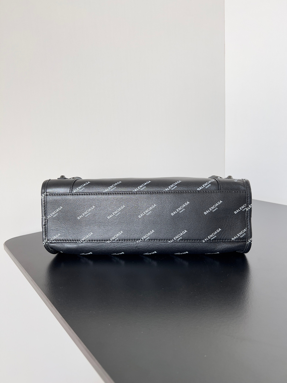 Balenciaga Classic Small City Bag 30 cm