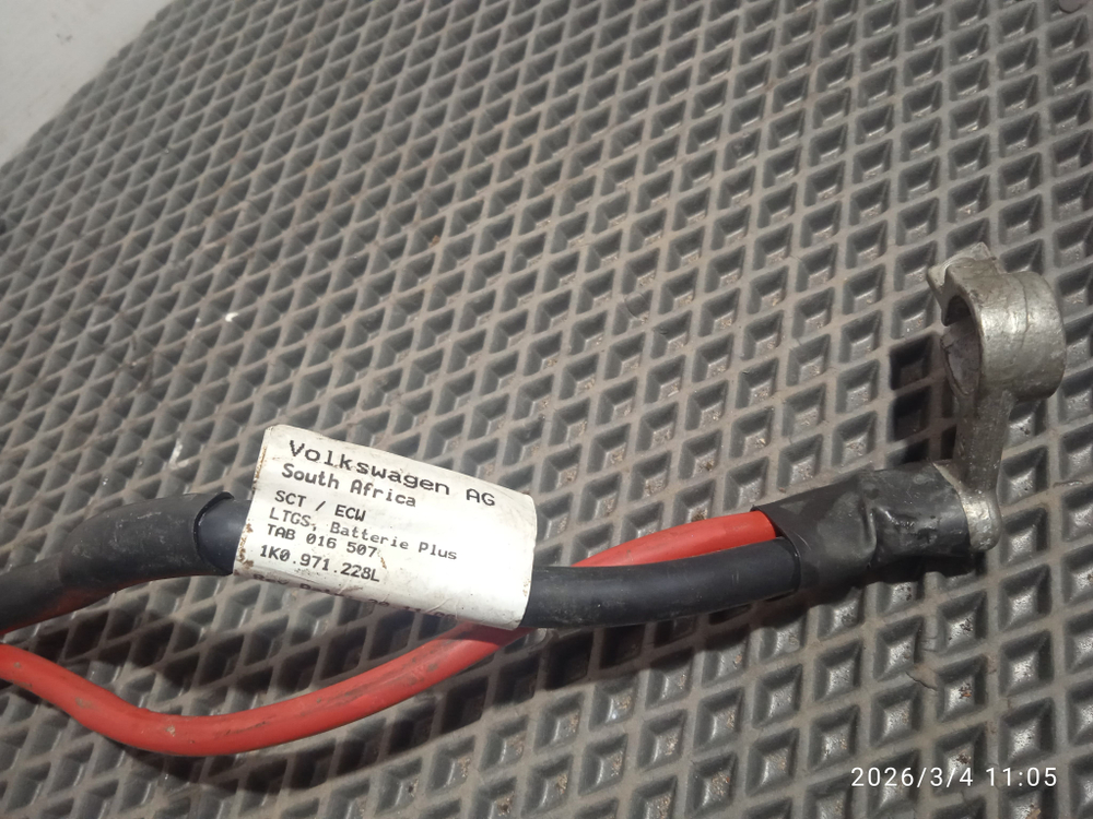 Провод плюсовой АКБ Шкода Октавия А5. Товар уцененный