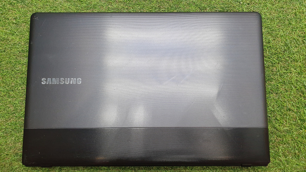 Ноутбук Samsung Celeron/4Gb