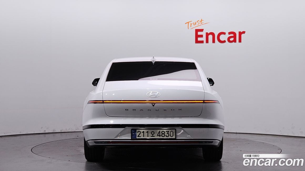 Hyundai Grandeur (Azera) Hybrid (GN7) Exclusive (10.2023)