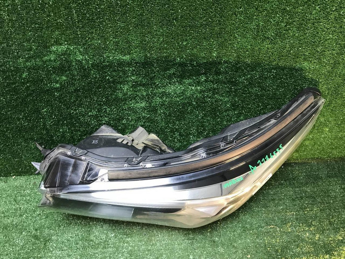 Битая Фара левая Subaru Outback 6 (2019-2022) LED