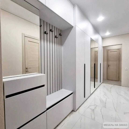 Распашной шкаф в прихожую