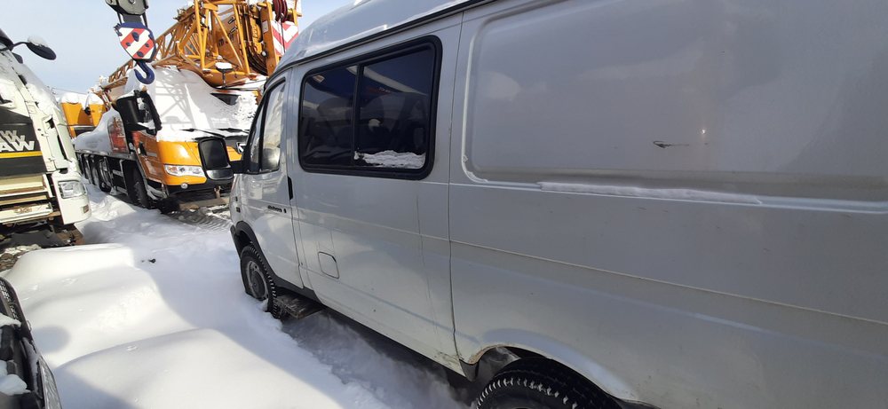 GAZ SOBOL Грузопассажирский 27527 (Бензиновый, 2,7 л, 107 л.с,, МТ, 4WD)