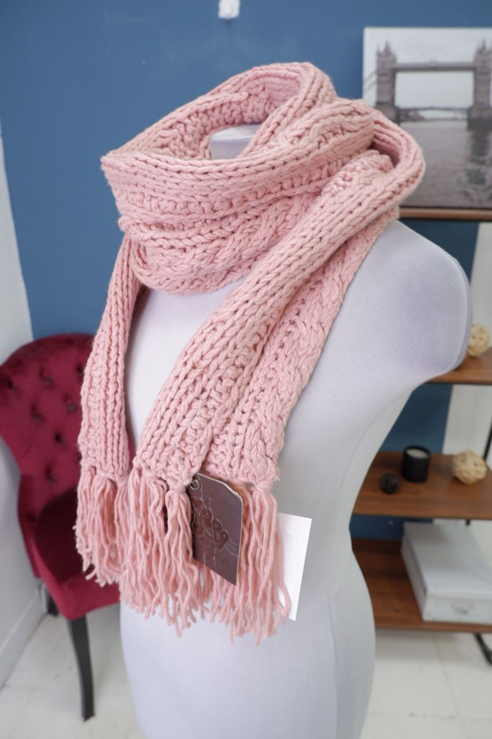 Шарф Fornarina с кисточками, новый