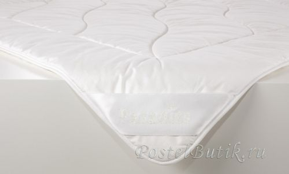 Элитное одеяло 200х200 Luna Light от Paradies Германия логотип