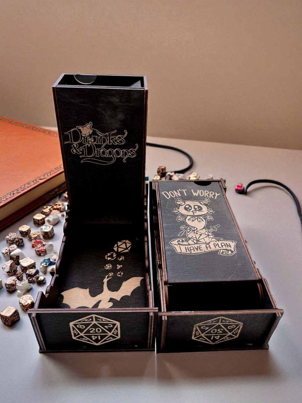 Dice Tower «Выпивка и драконы» — дерево