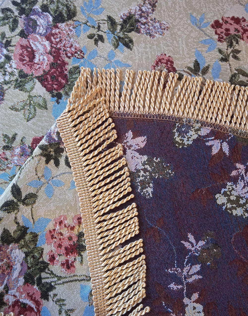 Гобеленовая скатерть Дивный сад D 160 см