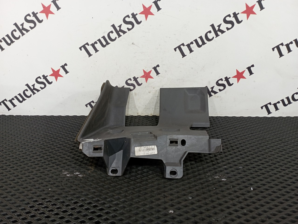 Накладка панели приборов левая 2020г.