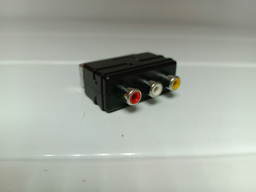 Адаптер кабель ScartOut to 3RCA SK15 без переключателя
