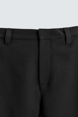 ZARA ШОРТЫ RELAXED FIT С БОКОВЫМИ СКЛАДКАМИ, ЧЕРНЫЙ