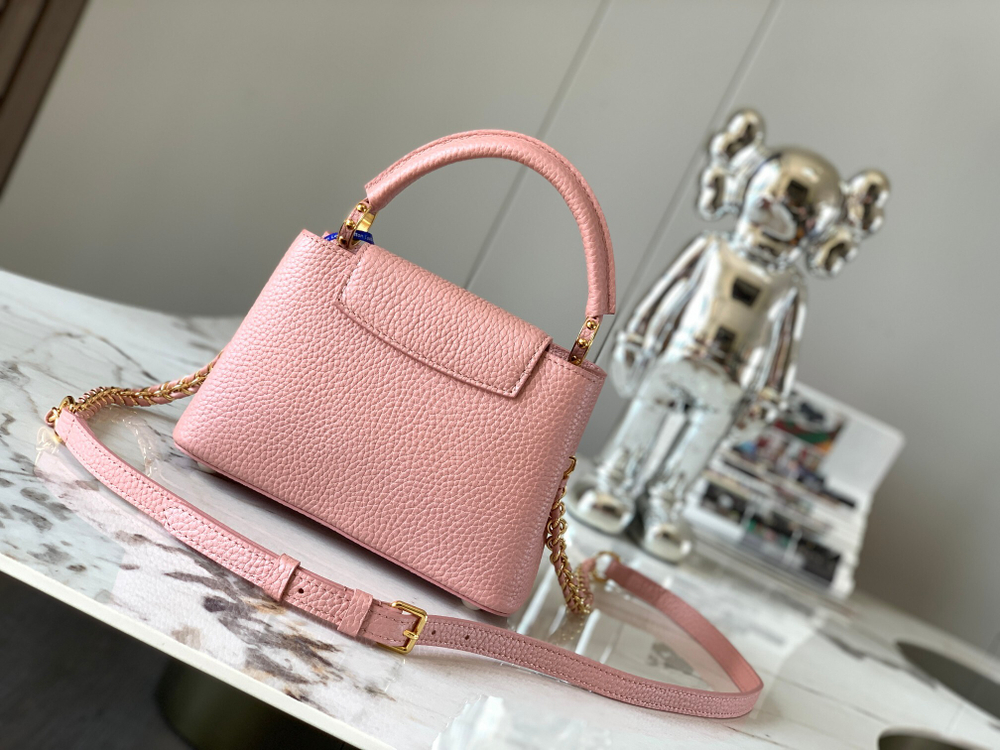 Louis Vuitton Capucines Mini