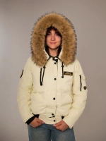 Куртка зимняя короткая с капюшоном