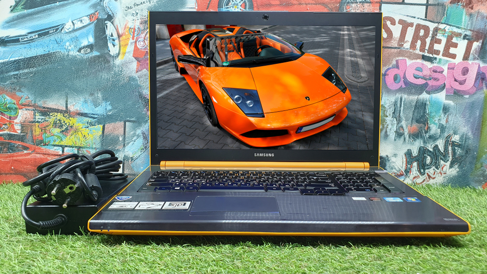 Игровой 17" Samsung i7/8 Gb/6900M 2ГБ/ 120 Hz