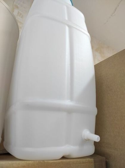 Бак для поилок со штуцером, 15л