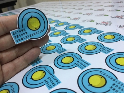 Контурная  резка стикеров