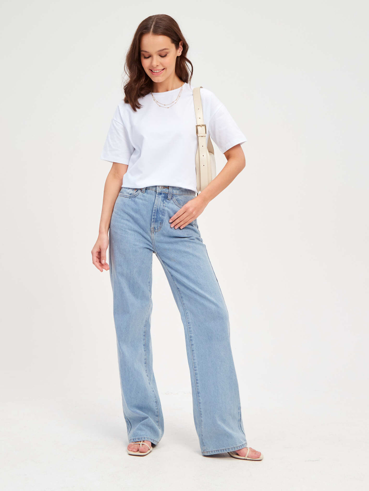 Футболка oversize с разрезами по бокам