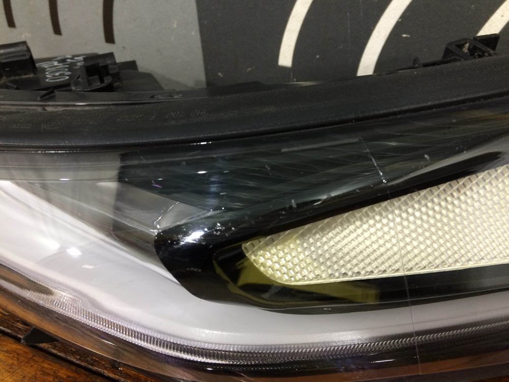 Фара ДХО левая LED Hyundai Santa Fe 4 (TM) 18-21 Б/У Оригинал 92207S1000