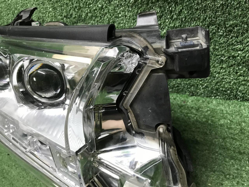 Фара правая Land Cruiser 200 (2015-2021) LED