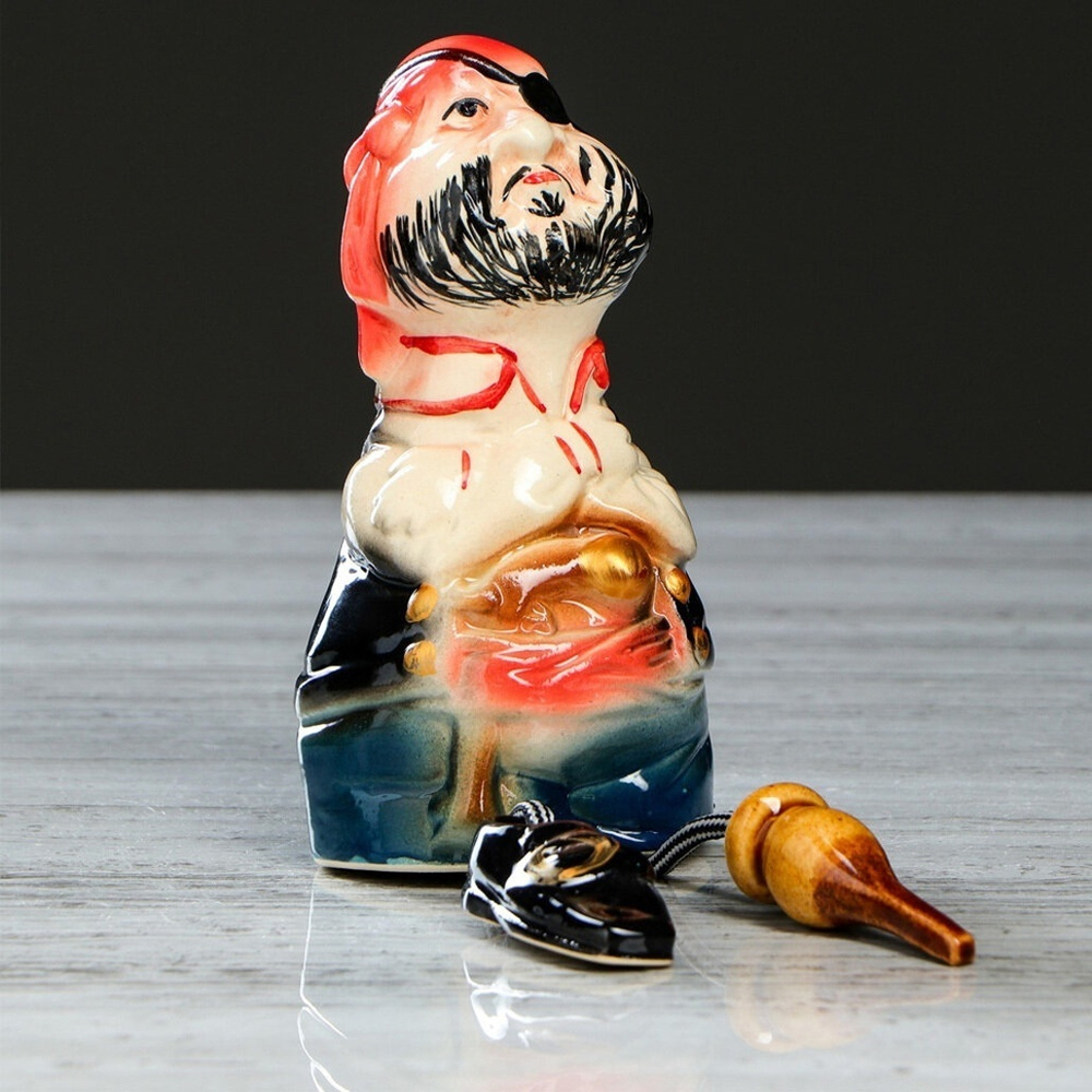 Сувенир Пират 15см