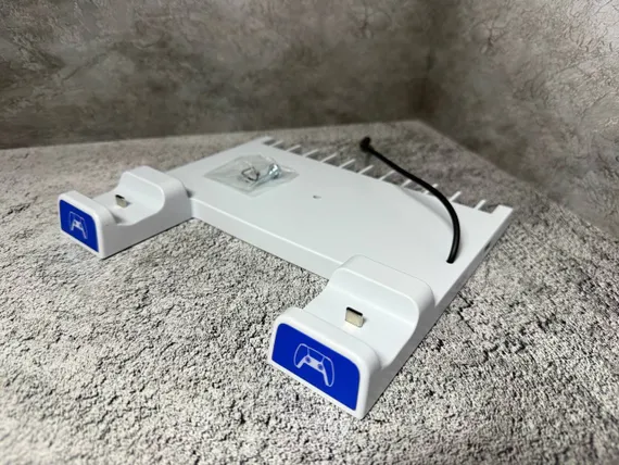 PS5 Подставка для консоли и двух Геймпадов, с функцией подзарядки (PEGA P5S009)