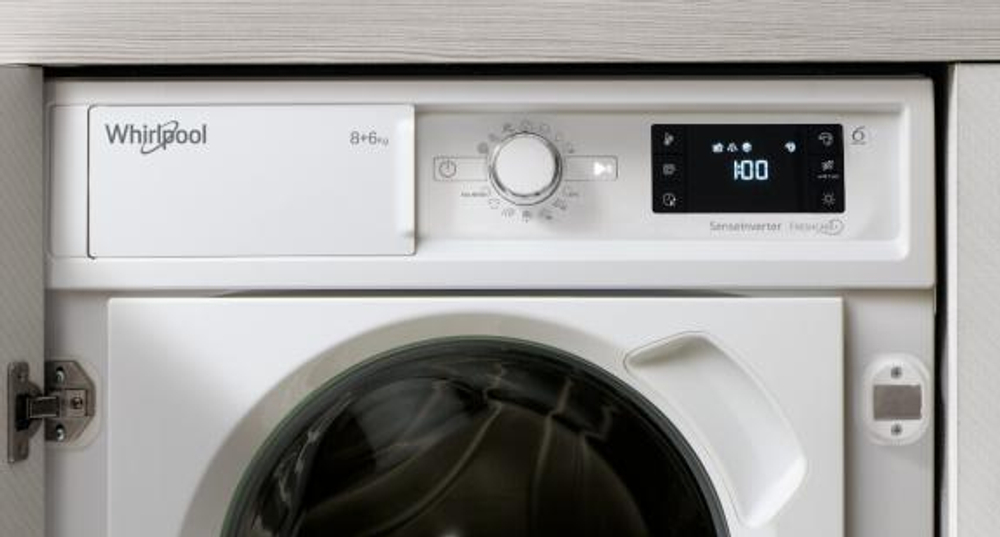 Встраиваемая стиральная машина Whirlpool BI WDWG 861484