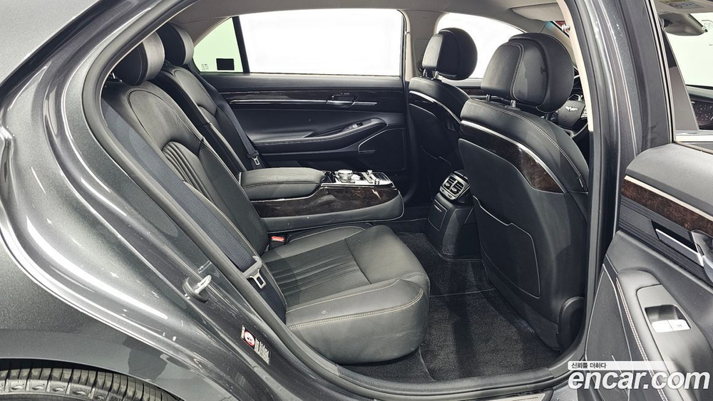 Genesis G90 3.8 AWD (07.2020)