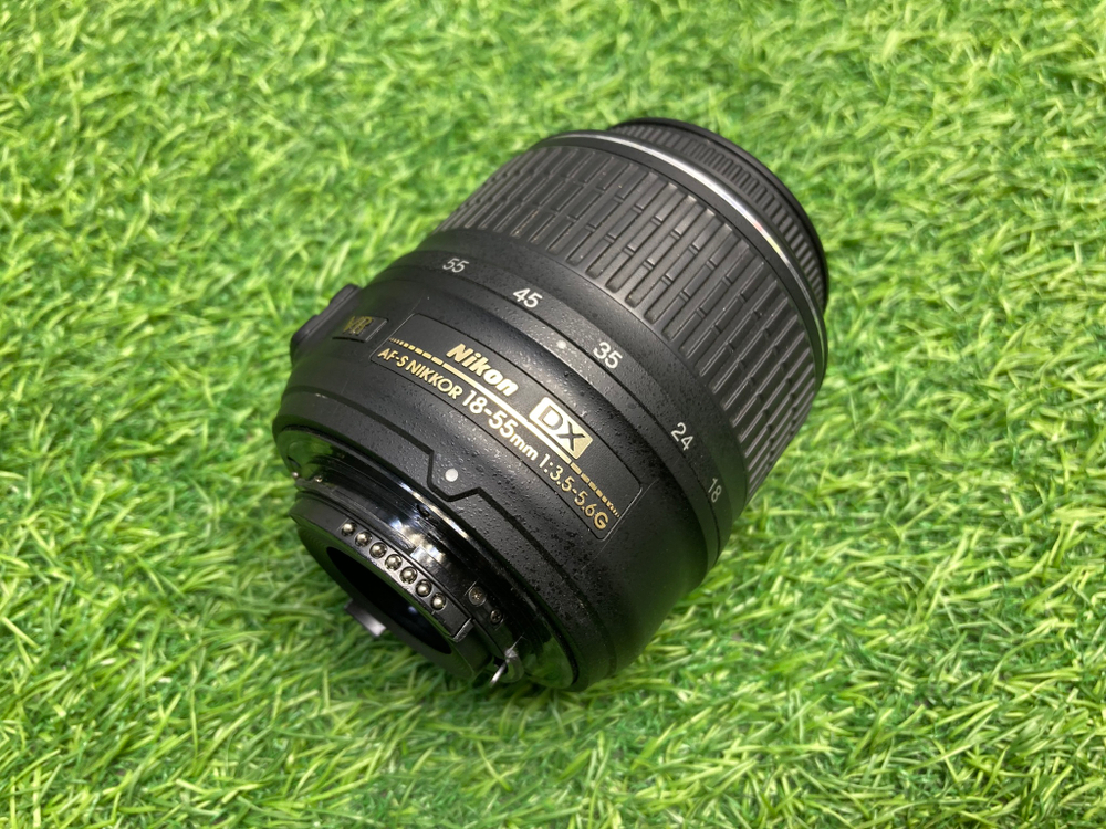 Nikon D5300 kit 18-55mm VR 6.500 кадров