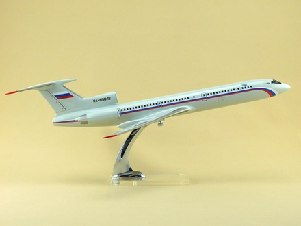 Модель самолета Ту-154М (М1:100, СЛО Россия)