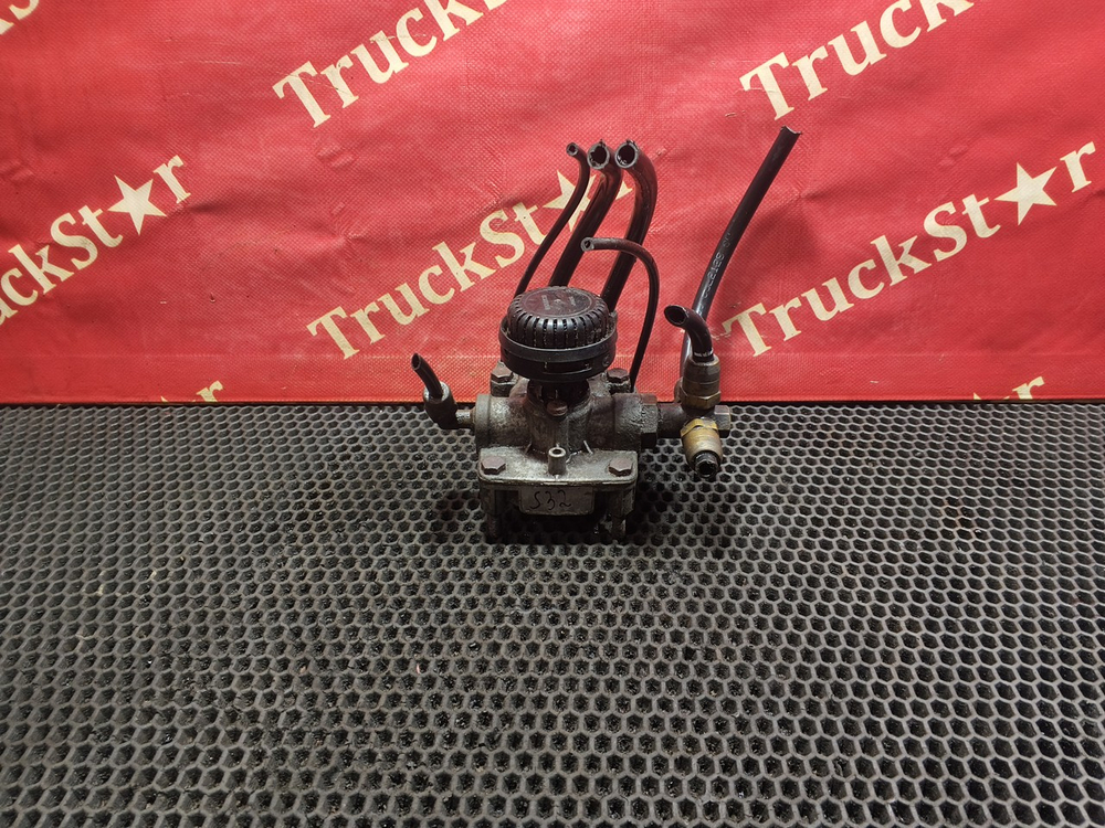 Клапан ускорительный.