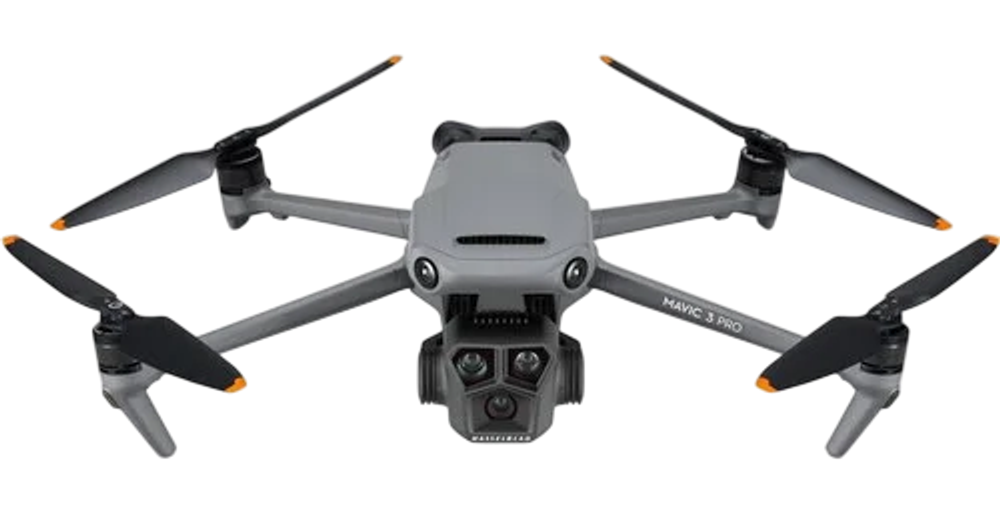 Квадрокоптер DJI Mavic 3 Pro Fly More Combo (DJI RC)
