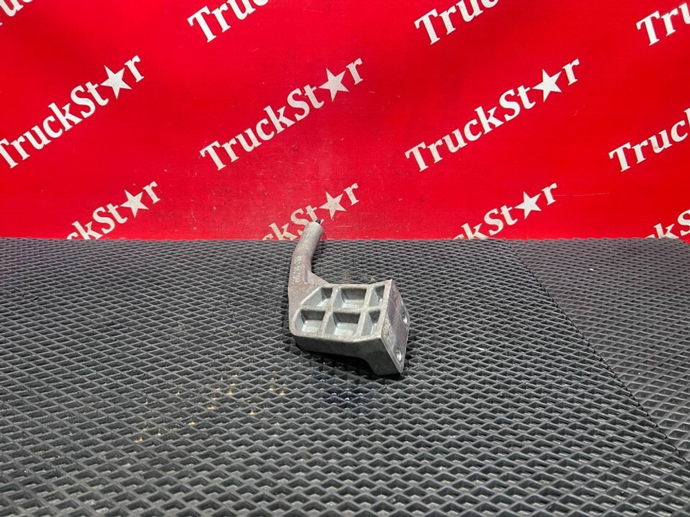 Кронштейн диффузора вентилятора 2024г.