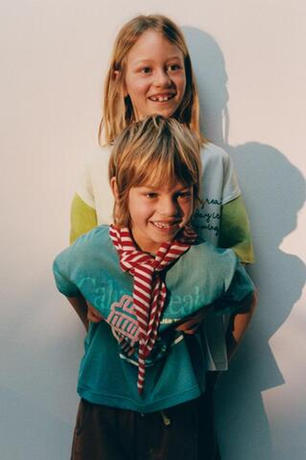 ZARA ФУТБОЛКА С ПРИНТОМ, СИНИЙ