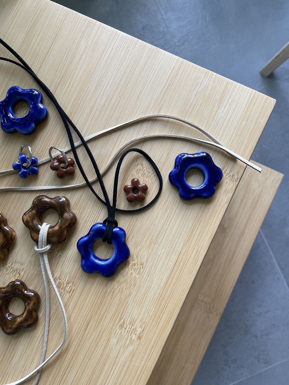 Подвес Цветок mini, коричневый, керамика