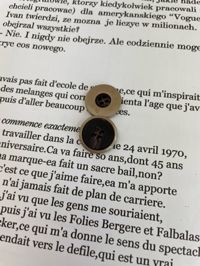 КОРИЧНЕВЫЙ КВАДРАТИКИ - Пуговицы металлические с рисунком из смолы 18мм (1210 Евгения)