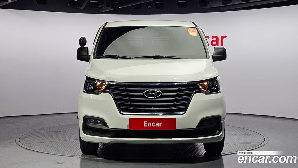 Hyundai The New Grand Starex Van 3-х местный (01.2020)