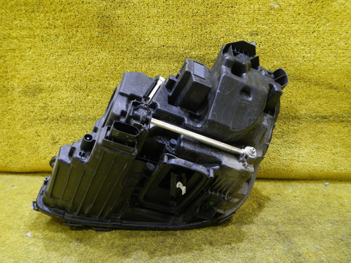 Битая Фара правая Mercedes E W213 (2016-2021) LED