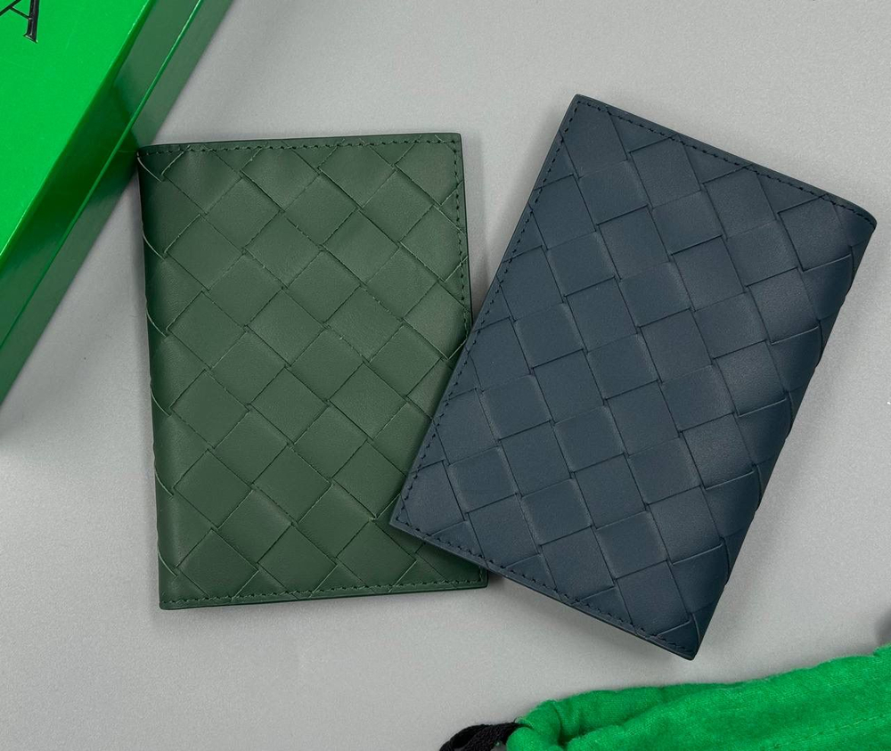 Обложка на паспорт Bottega Veneta