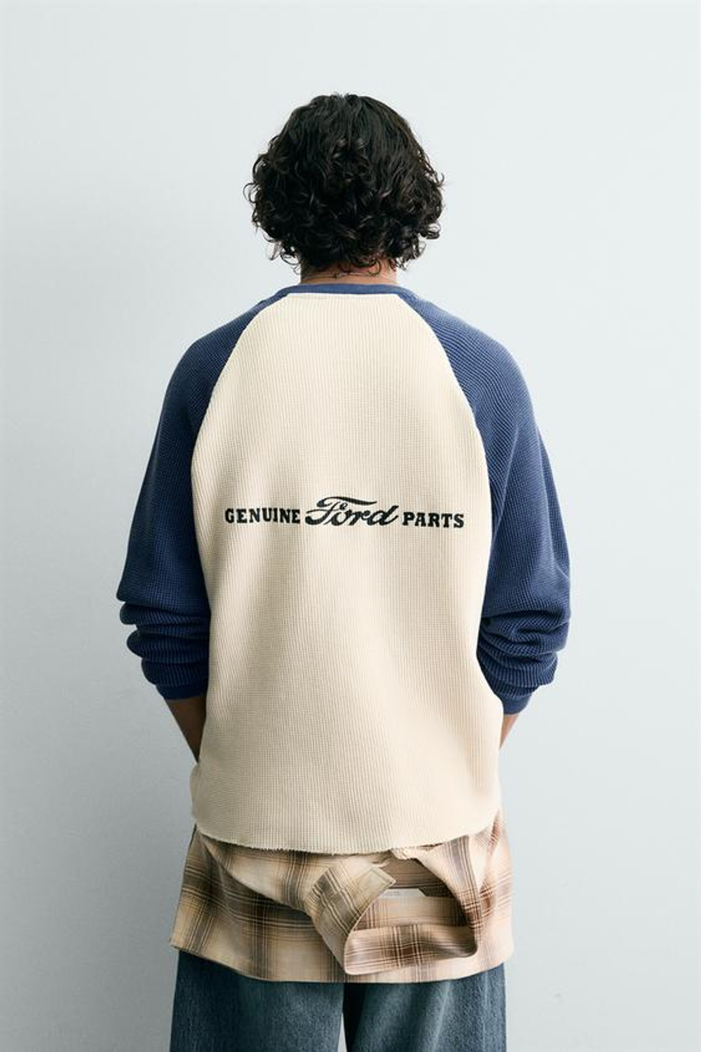 ZARA Х FORD ФУТБОЛКА В СТИЛЕ КОЛОР-БЛОК WAFFLE, СИНИЙ/БЕЛЫЙ