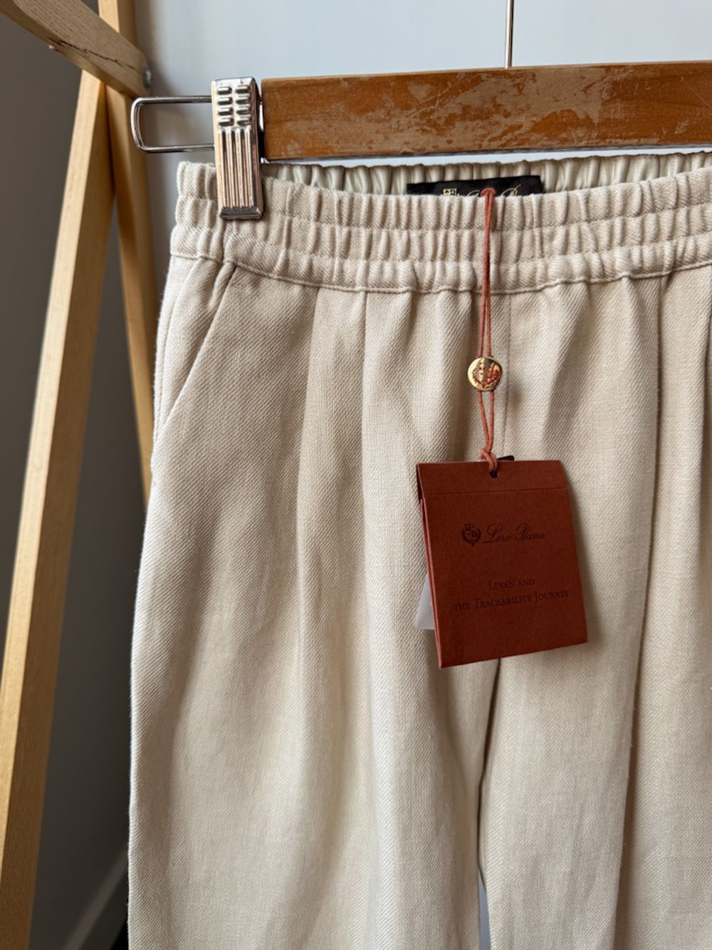 Новые льняные брюки Loro Piana, 92