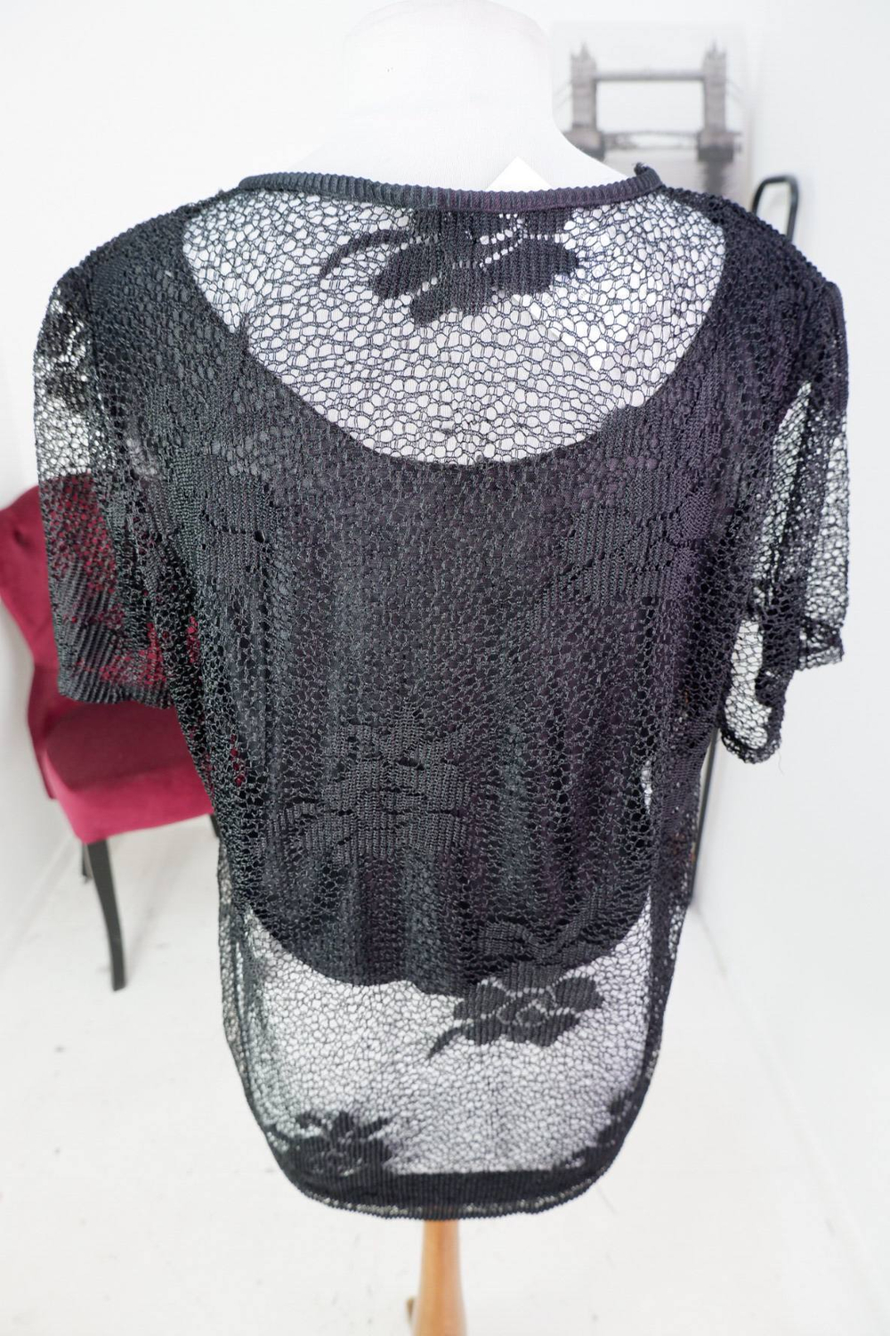 Блузка для модного образа, визуально на 50 размер